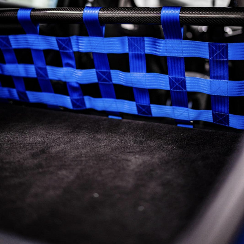 Clubsport Komplettset V2 - Doppelstrebe mit Netz und Teppich für Volkswagen Golf 8 / GTI