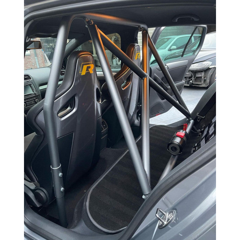 Clubsport Komplettset V1 - Strebe mit Netz und Teppich für Volkswagen Golf 6R